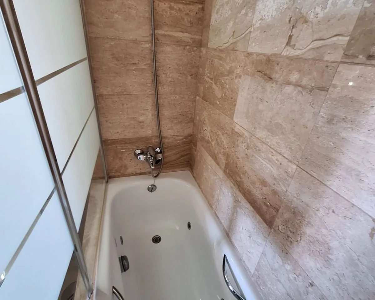 fd370f7f-171b-419e-82c9-fb20a1fffc02