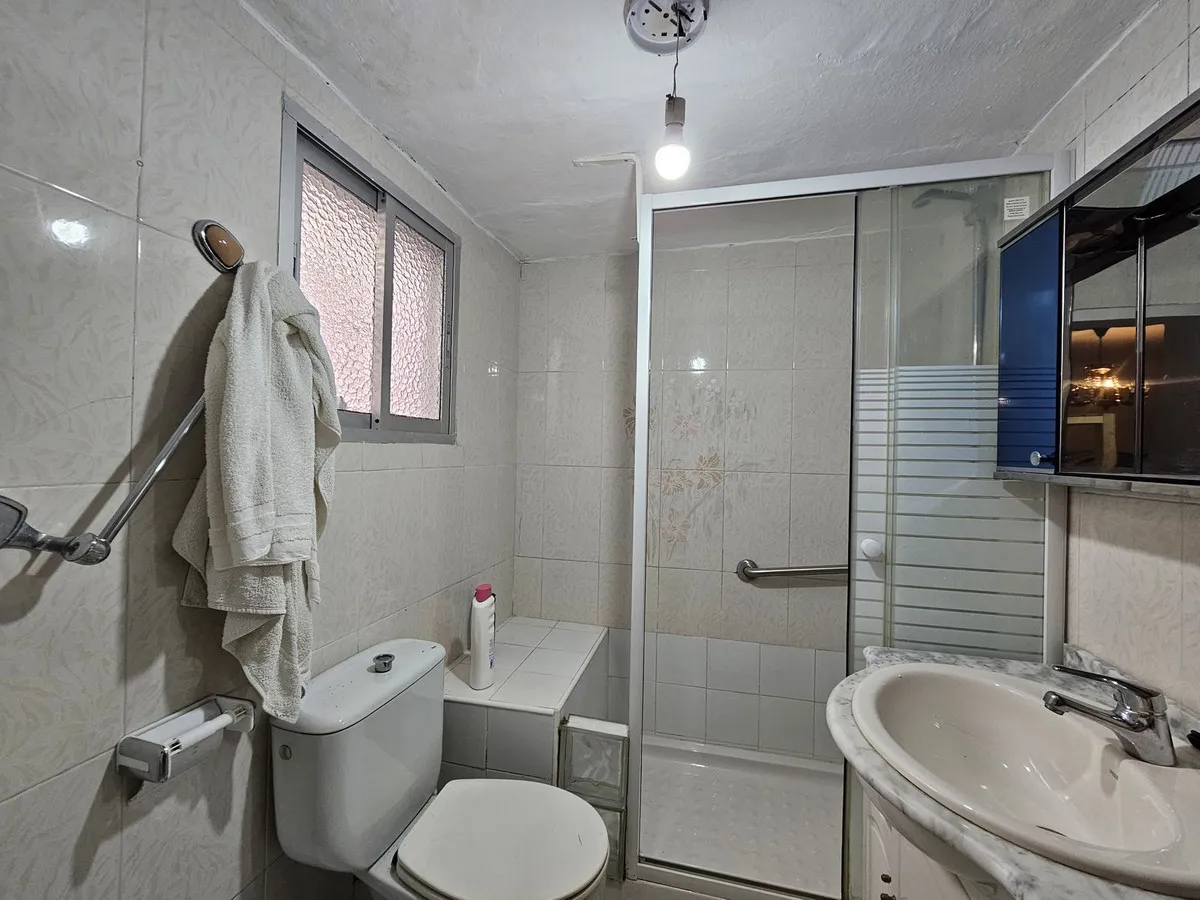 b35fc895-4cb2-400c-b287-44b2178de72e