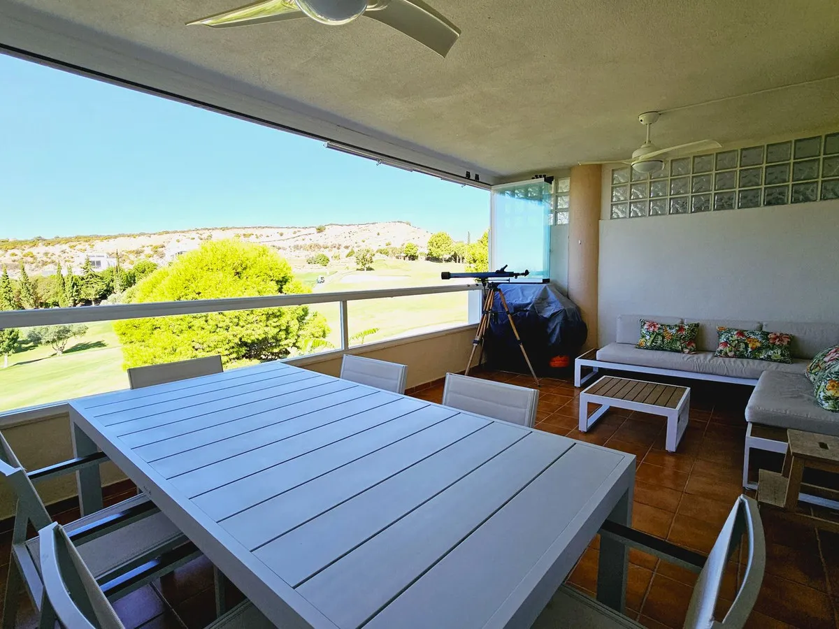 68439534-45d3-4e7e-96b8-297536531807