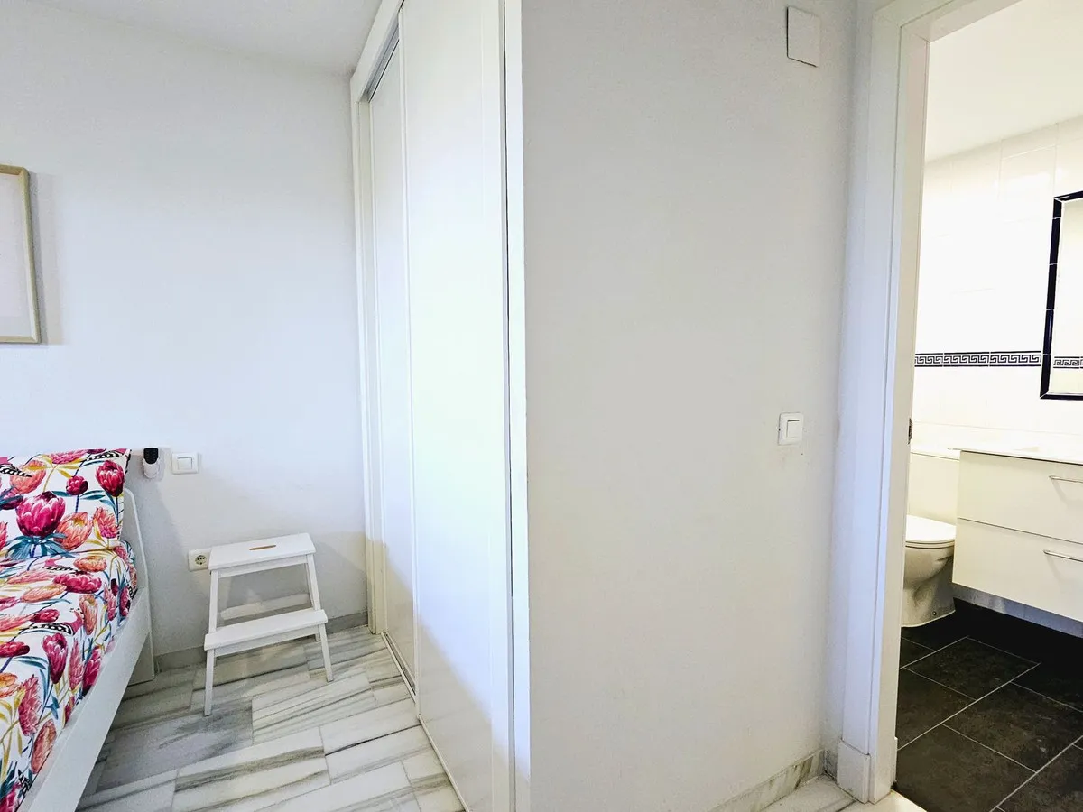 a9a5d543-27e8-4a4c-9014-85e73711d8a3