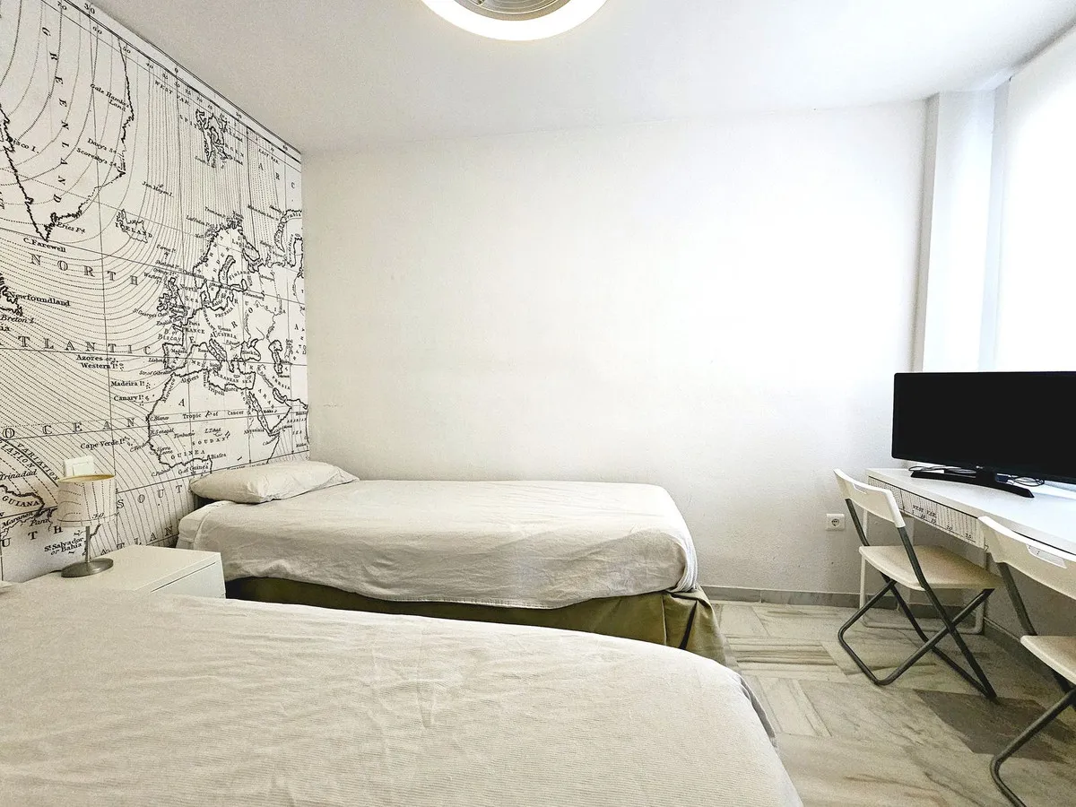 f2555101-4b07-4b43-8273-a730e2e3e31c