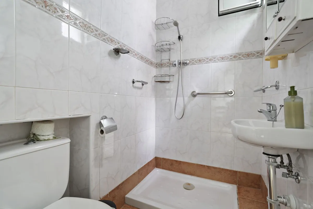 aac63de8-6ded-4766-92ce-9a3112e16056