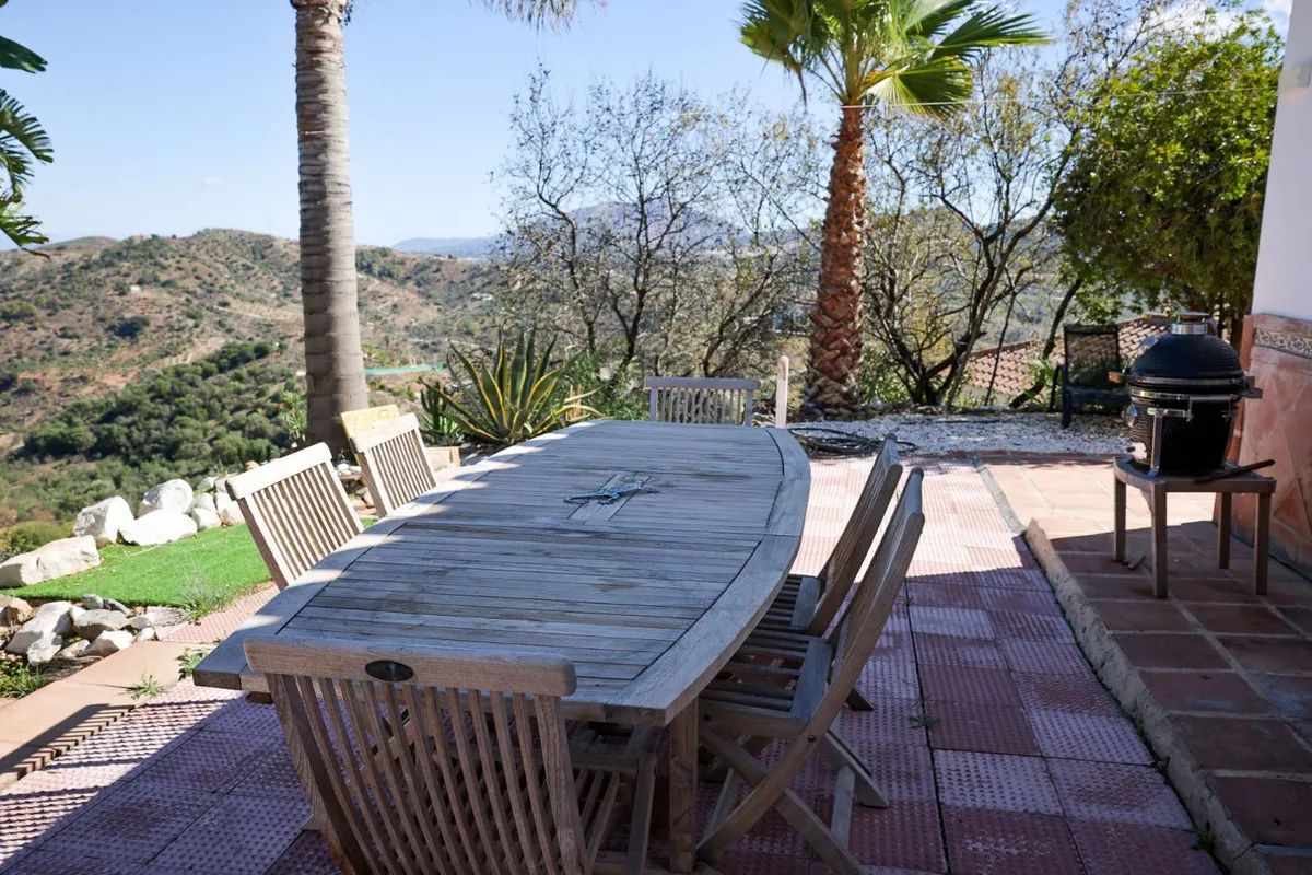 8b146278-4e1a-434a-9523-916fd5e208a0