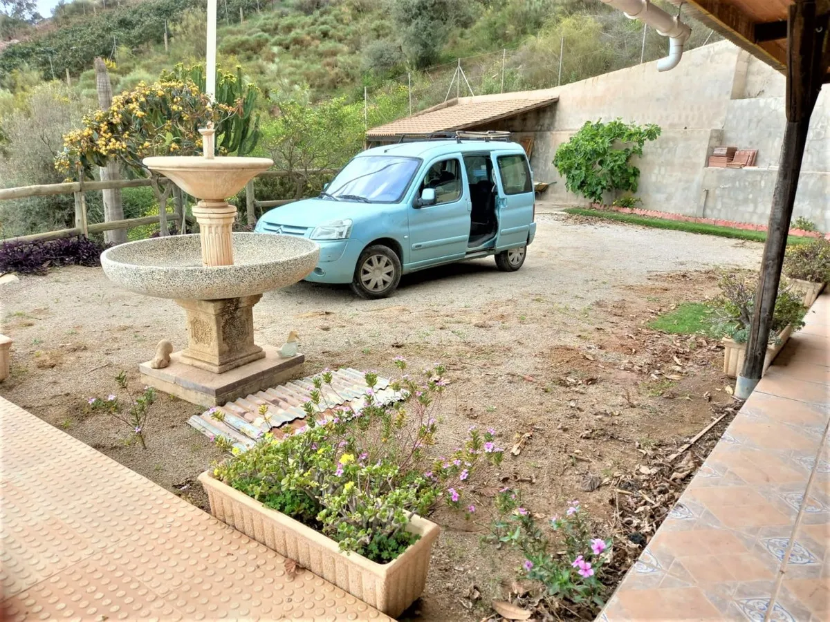 c04efcea-bd4b-4544-b9d0-5efbf8274244