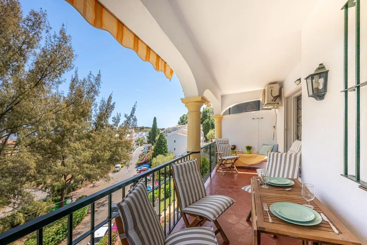 194bb3aa-55f0-4c1a-b123-08fd035d1e5c