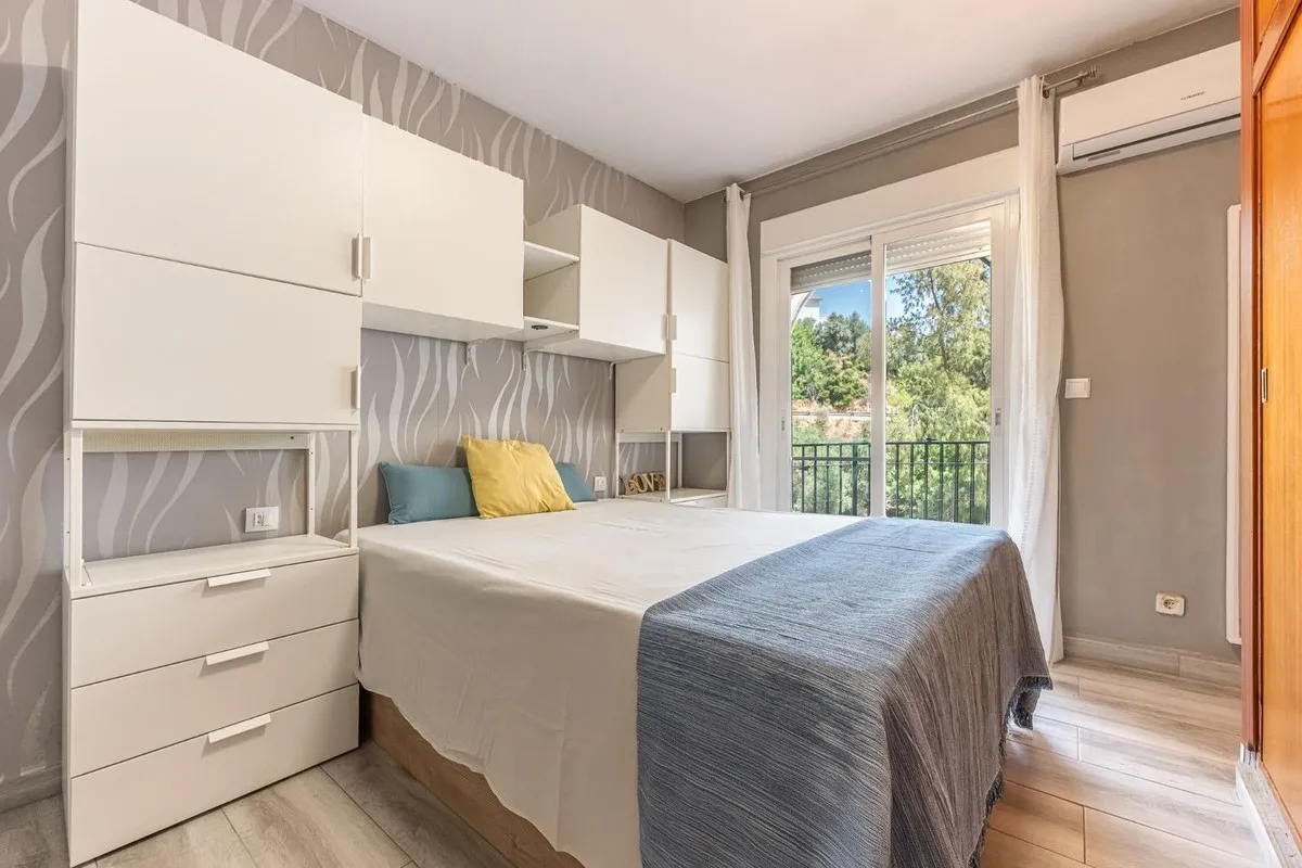 4d53b09a-f806-4f2f-af8e-ca3bb84044c7