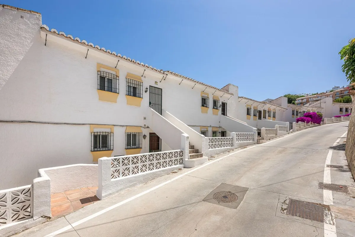 93b91188-21a6-4f4e-956d-7513bbab4192