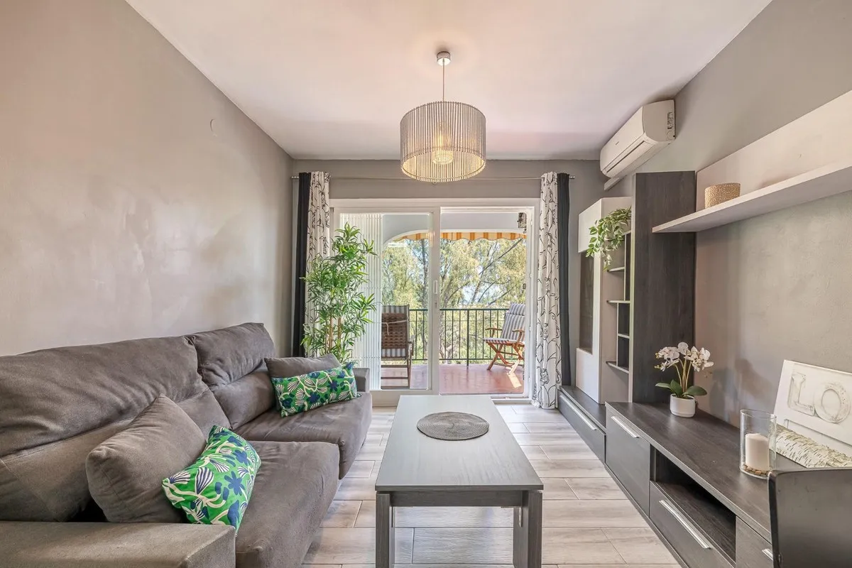 e9dcdf74-2aab-440e-8b99-eab27f8ca02e