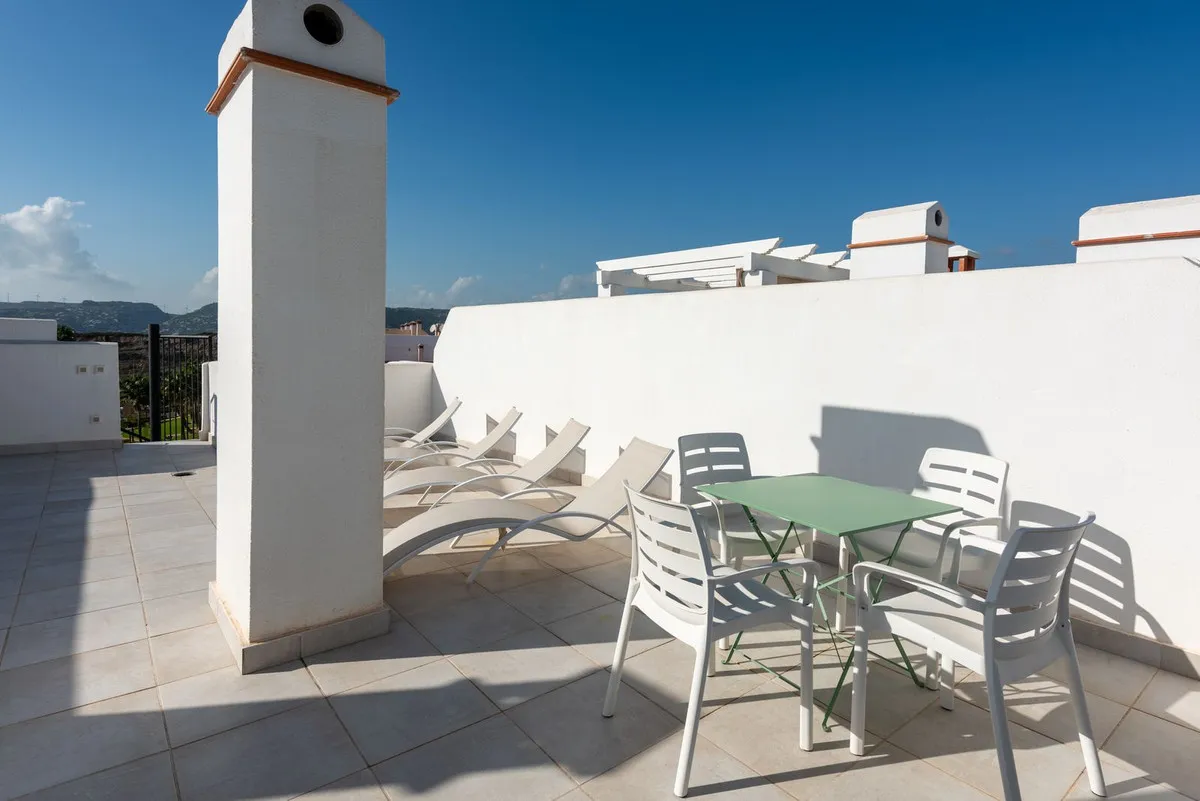 991a39eb-987b-4548-a710-975f475d7f35