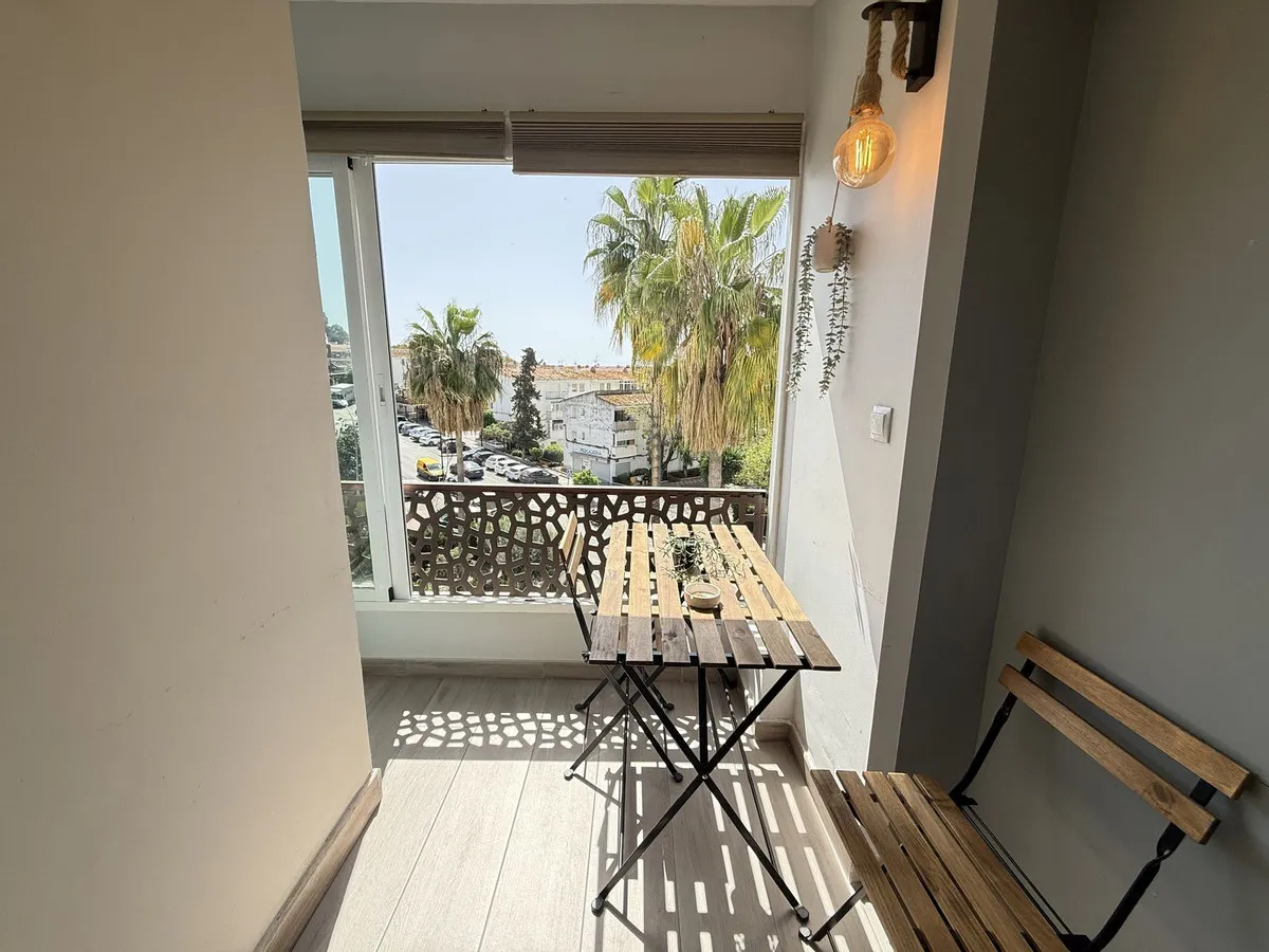 d25a0cab-21f2-4545-8c7b-4fbe1f8695c3