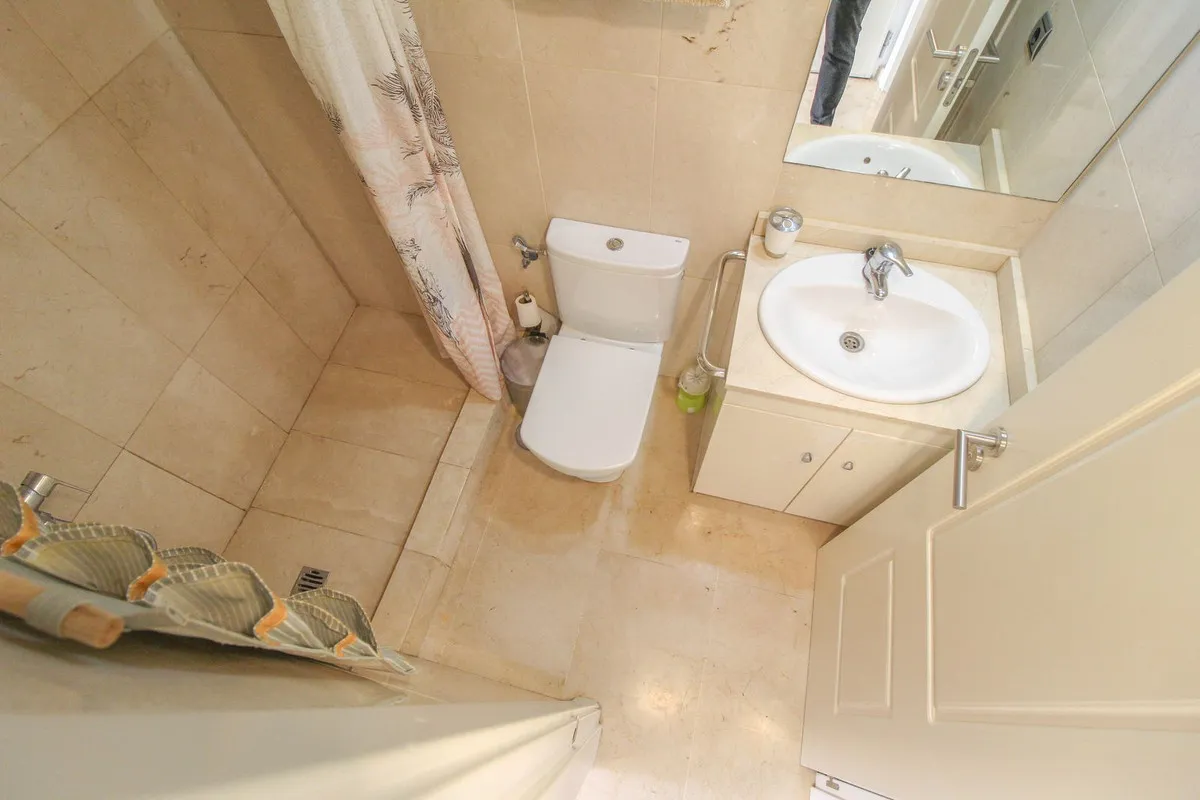 f2f185b4-7639-4ec9-a168-3f81887f8002