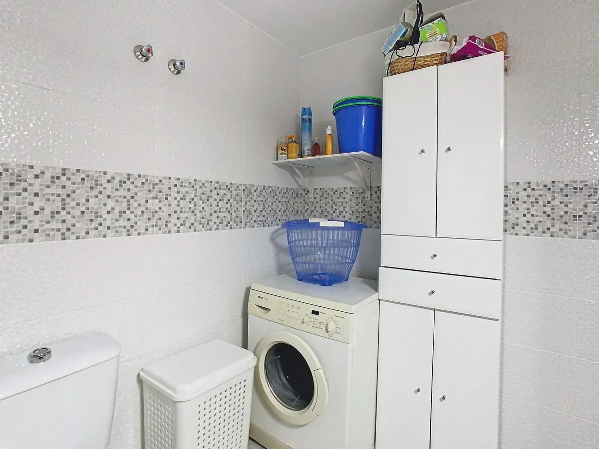 2d8c1f63-a475-425f-83b4-0faed9da5a31