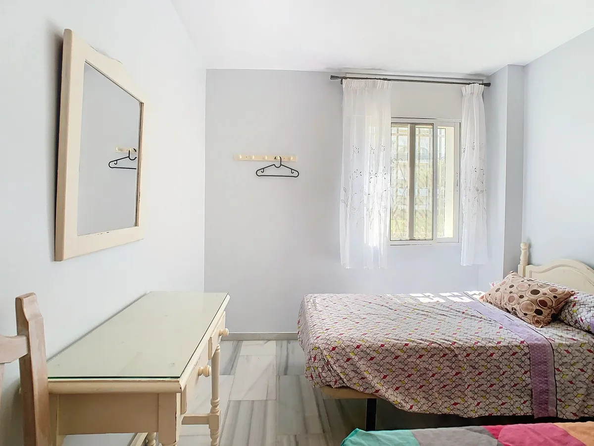 b4b0d756-20cb-45eb-80bc-2148ac840d42