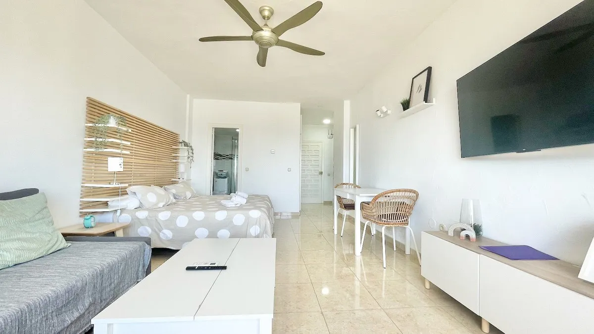 fa9d1362-ae64-4bbd-8140-fdc640e84157