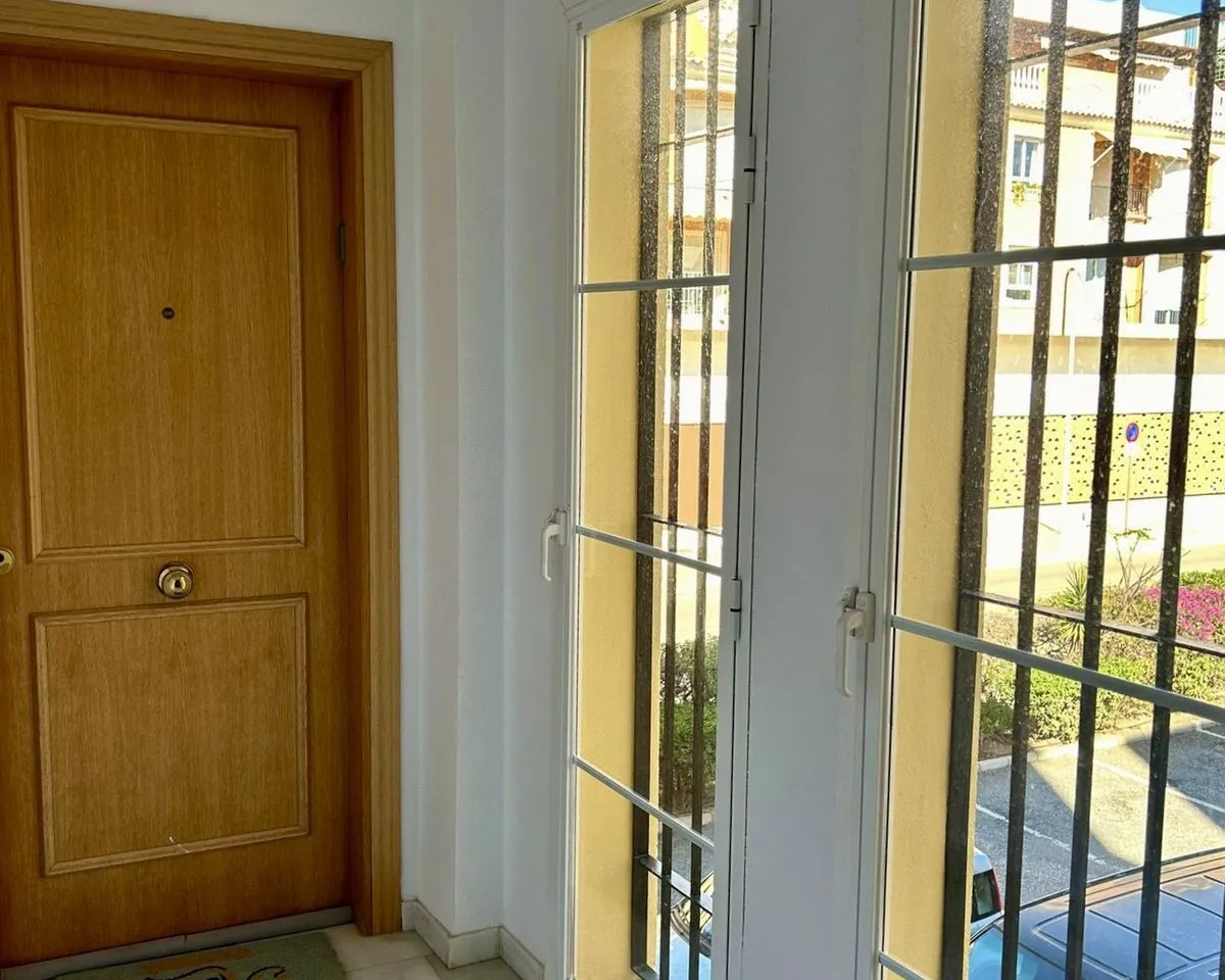 b8db71bd-ef72-4517-be27-b1a51133f7e9