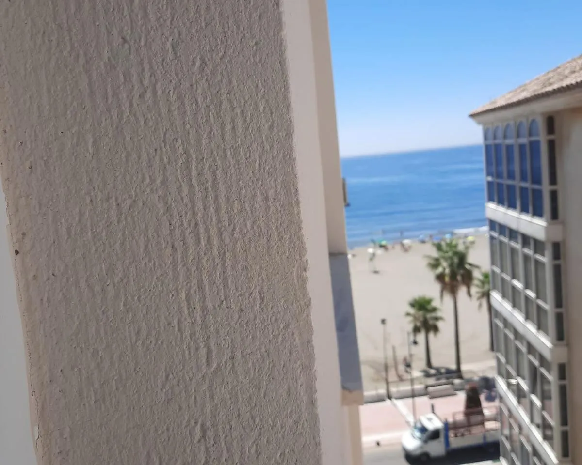 dcea7c97-b62c-459d-9cf6-755a8be7d871