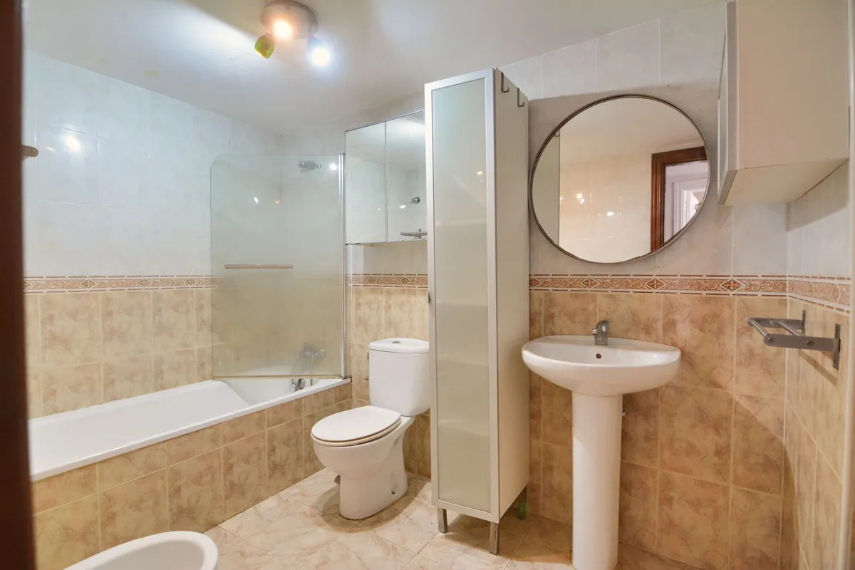 323d4058-a631-4be2-a2af-90c0da5e80e3