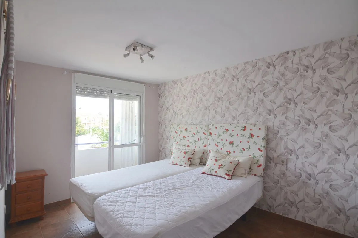 d9ffff0b-21b6-4308-a71c-e12c34ff2a68