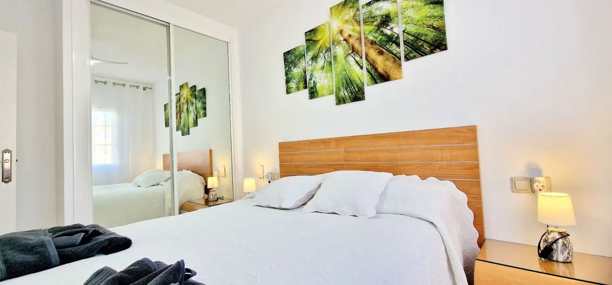 af73a7e8-ac63-4e34-af68-fe86388d7e25