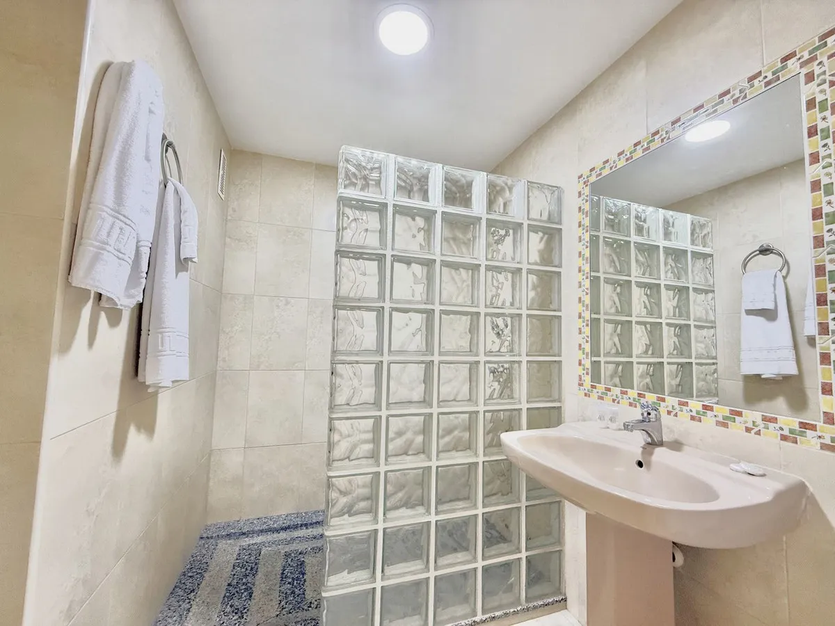 3004ea6b-0fce-457c-b50c-3aeda21777db