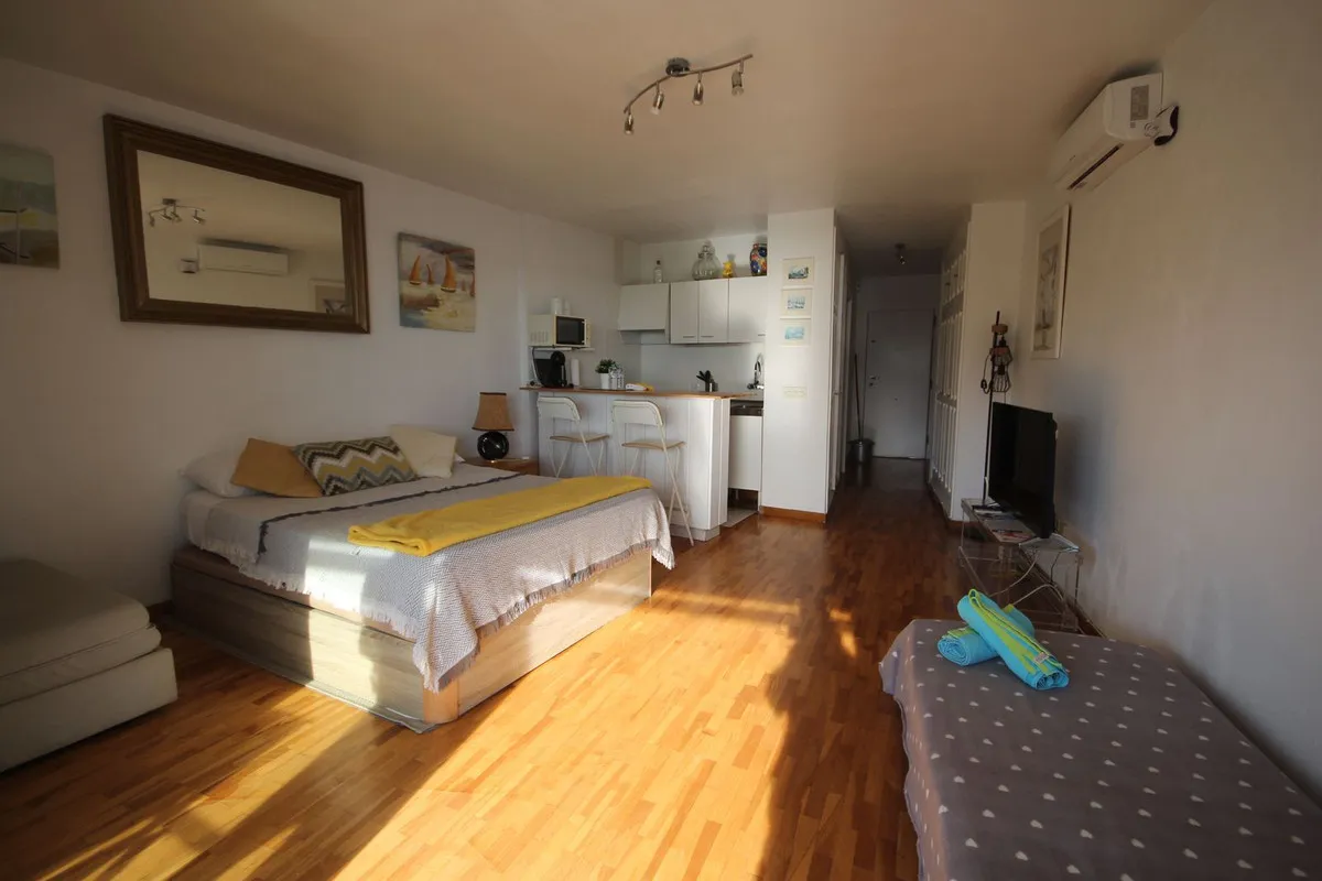 92c03c71-29f0-4558-9dec-fef39b335992