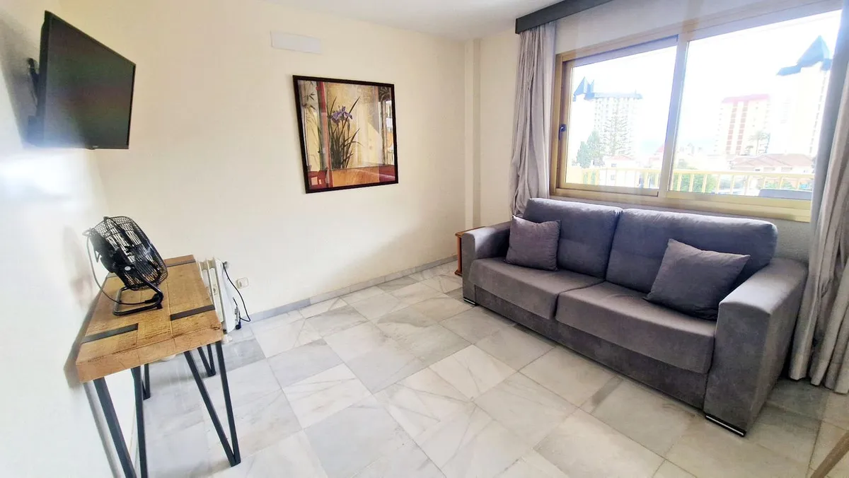 d9725d5f-05a6-4524-8226-eb6f72273477