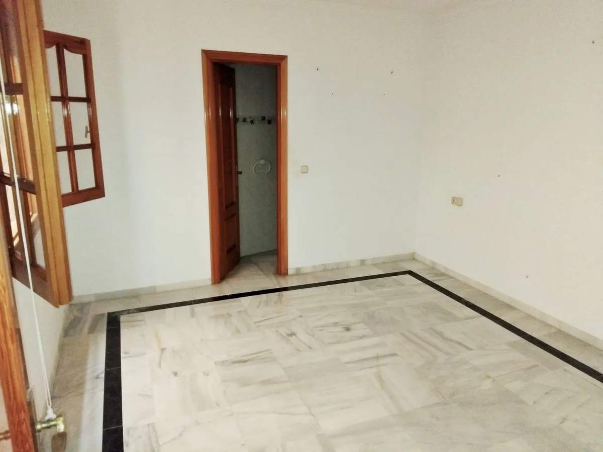 028db6e7-9e47-4064-bde4-3f641f523e90