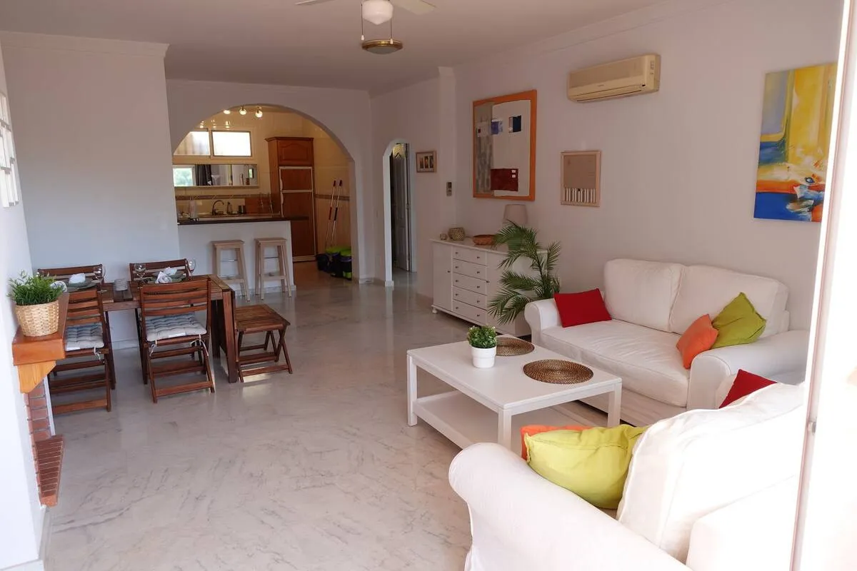 37e21ddb-3e71-45f9-a8f6-b6c6e80b2ad1