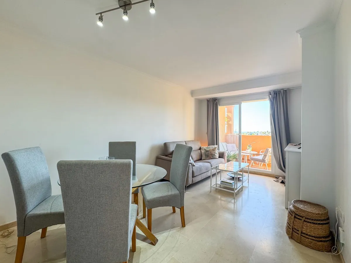 15ae9761-f881-48e9-8816-9074c5b61a67