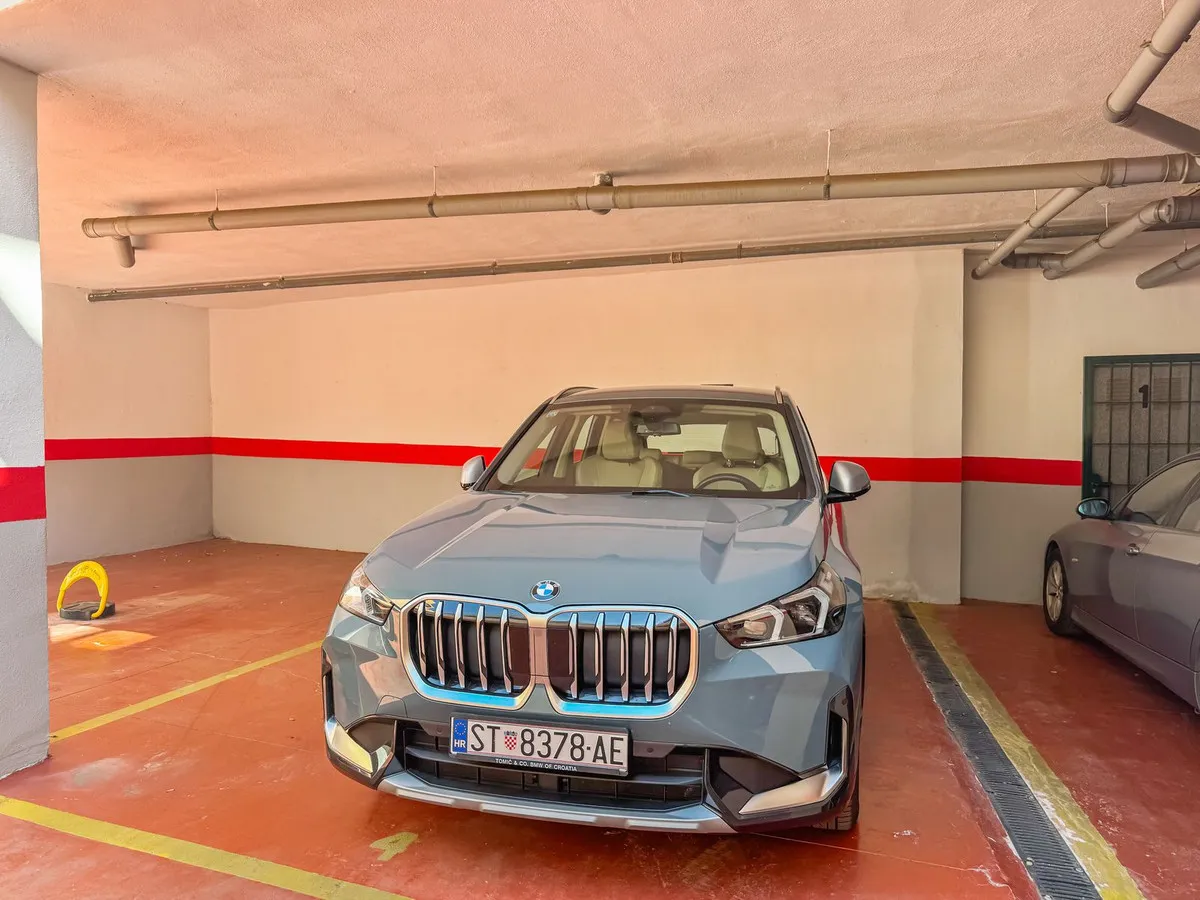 2f852b98-2b6f-4c1f-8b81-bdb47e6d64c5