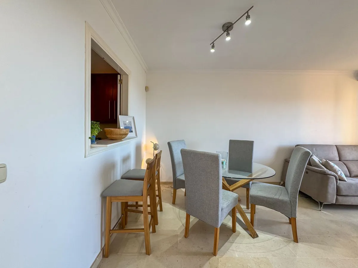 989ad8d9-d656-4408-8305-ee086a3dfcf8