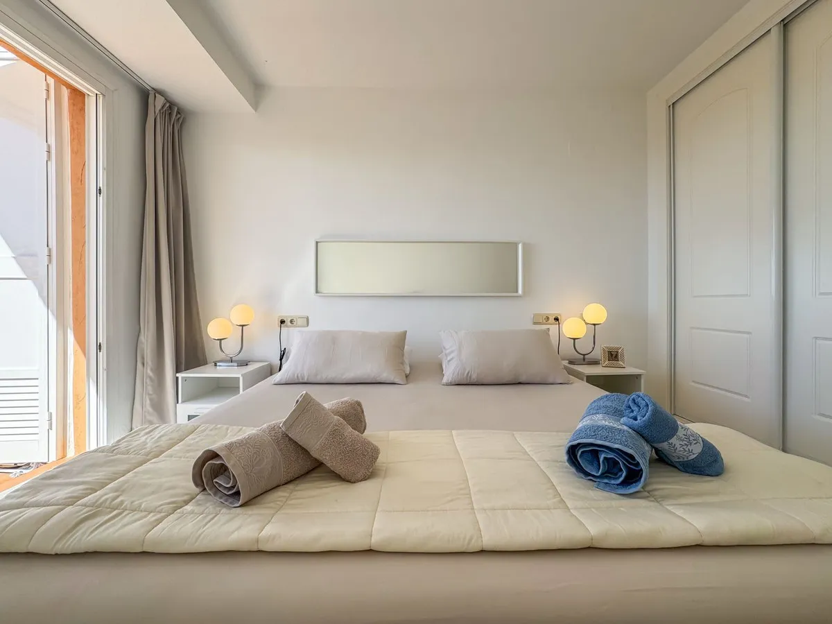 fd6e35b1-1ed7-4352-a240-755aa3e55451