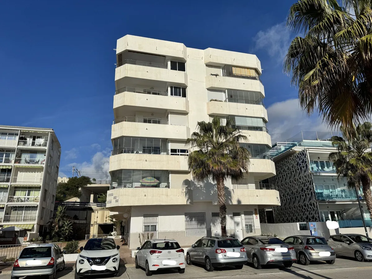 1ddea0d8-ad7c-4c06-bedd-d110ebb8564e