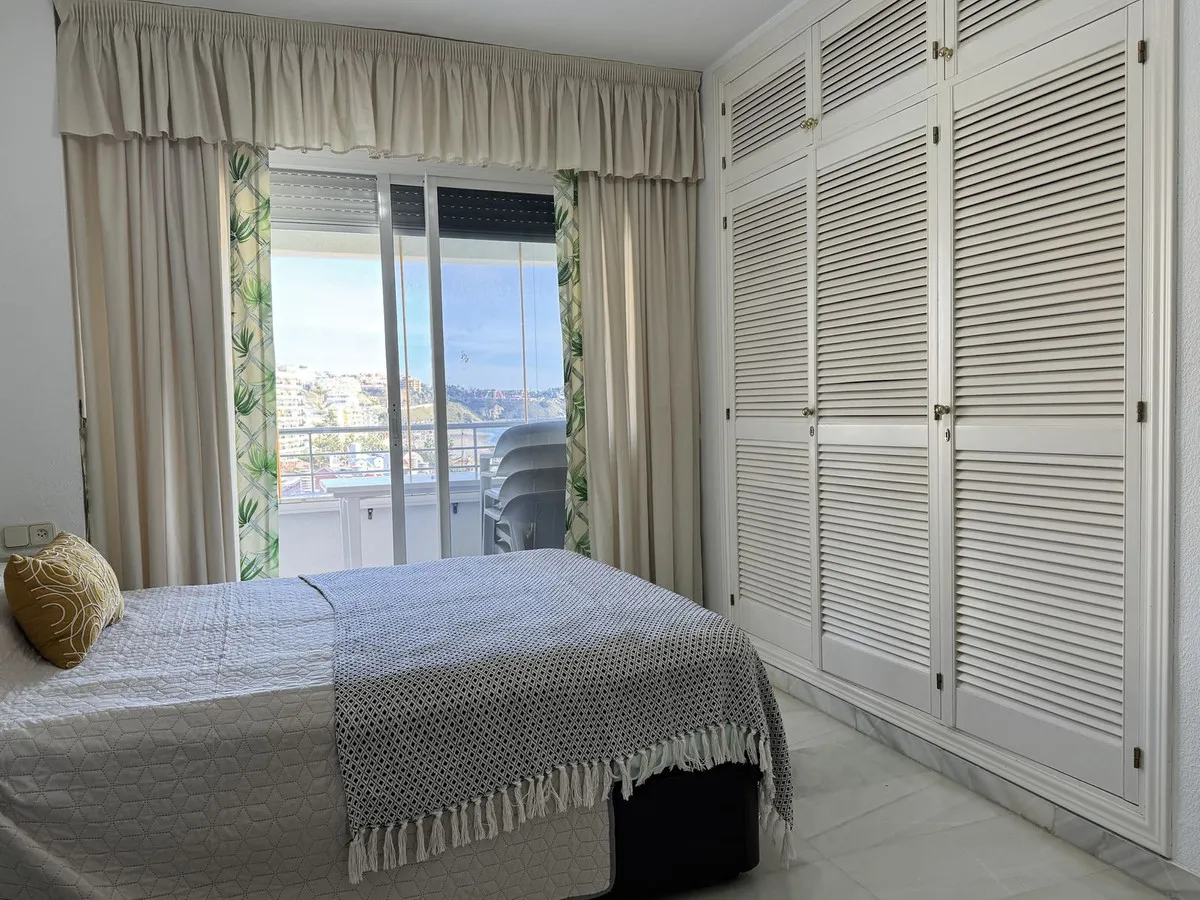 34e1df66-01e7-4745-ac83-03fdca37328f