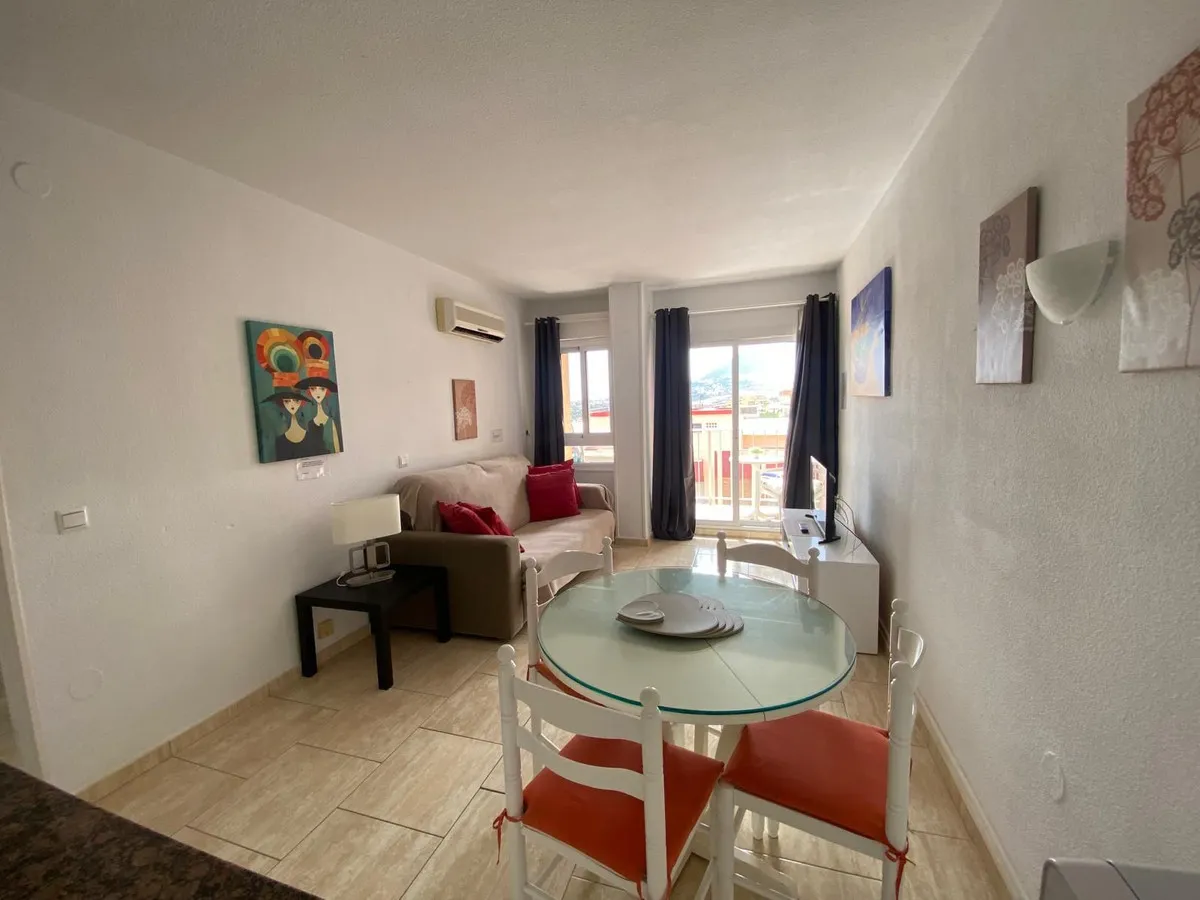 1cffa106-83d3-4c25-8341-9f7826891b8f