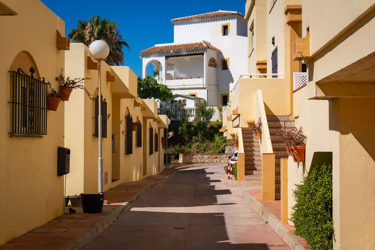 154d93ff-e3ba-4c9d-be21-d6ce12494052