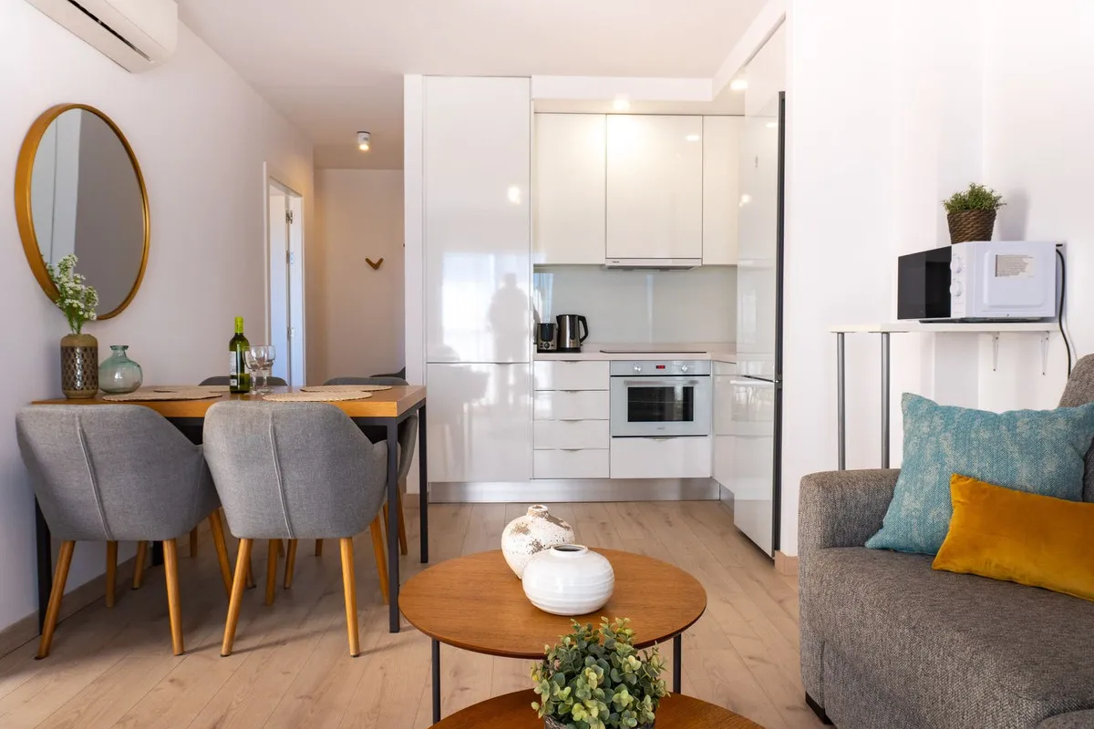 6d57809d-5c1b-4c63-b692-5023eada3037