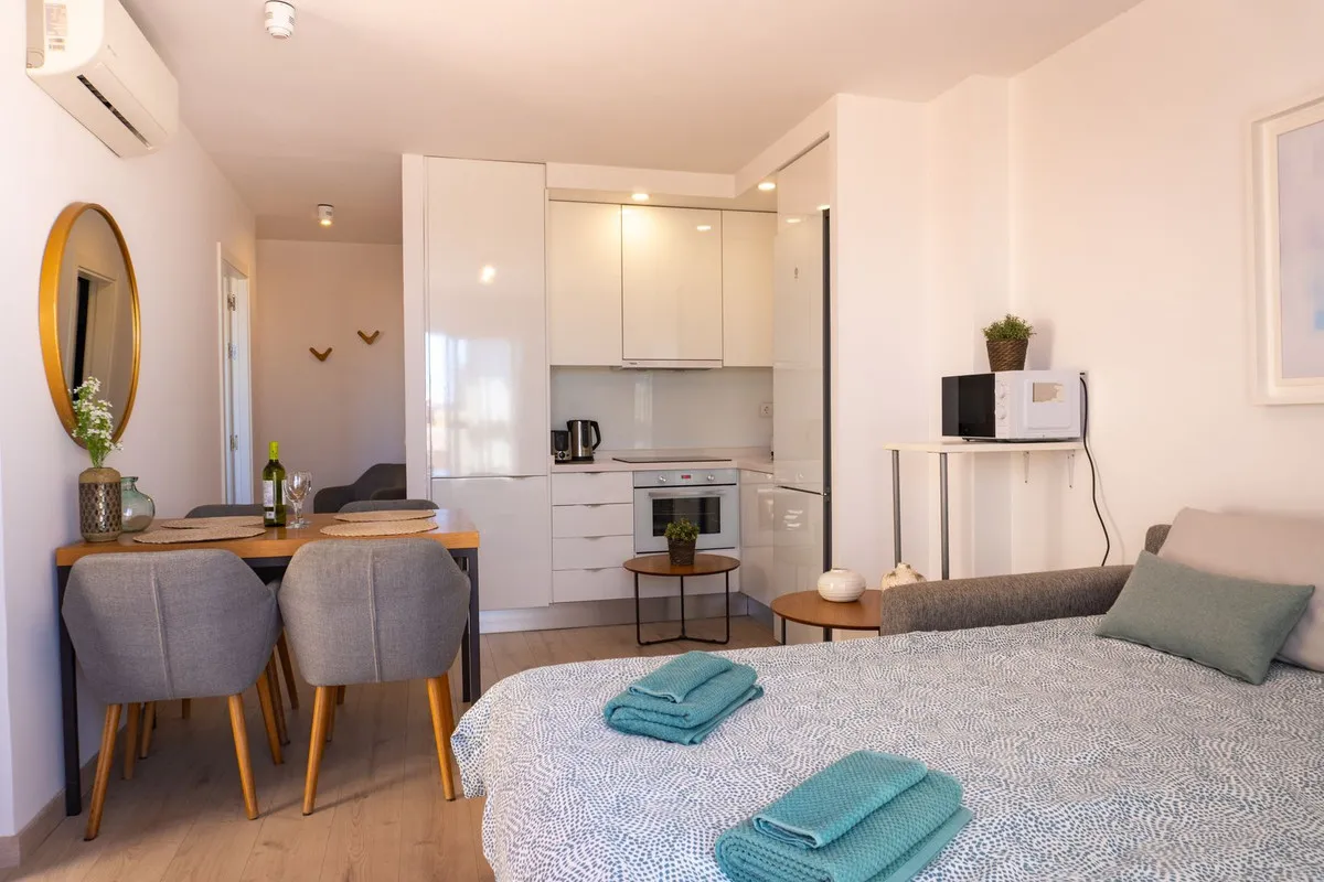 b9bc493a-c86a-4ac4-8a44-a5de80da6482