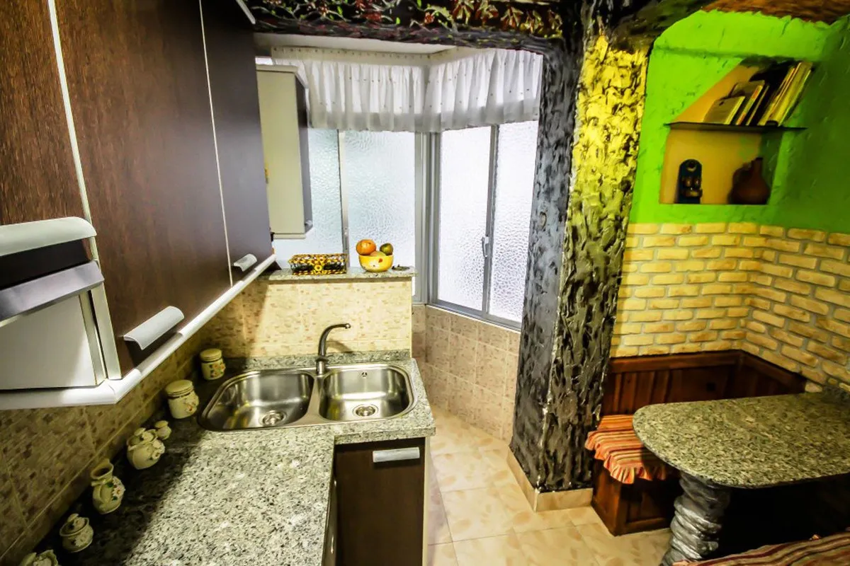 0cecbce8-986f-43c6-a2e8-375a9ba314c2