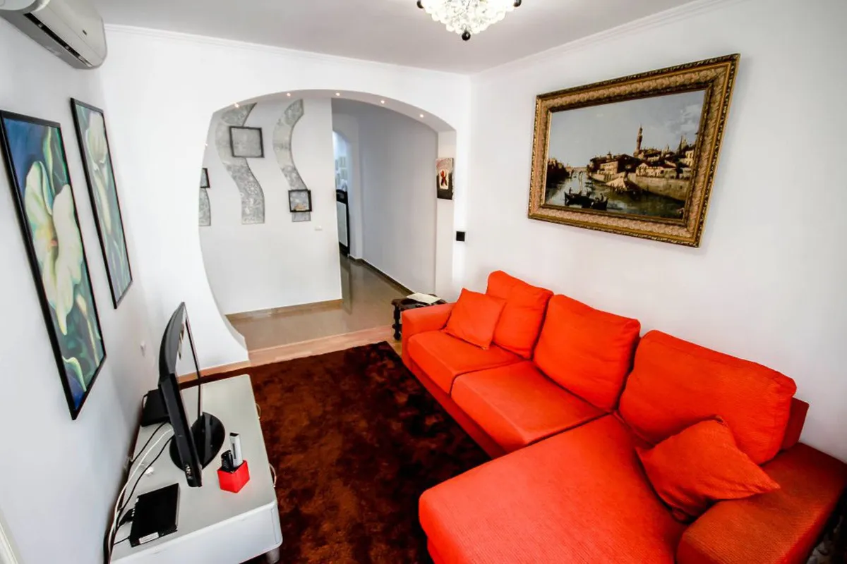 2f32fb68-3538-454f-b8c1-d1eb0ae7e6d2