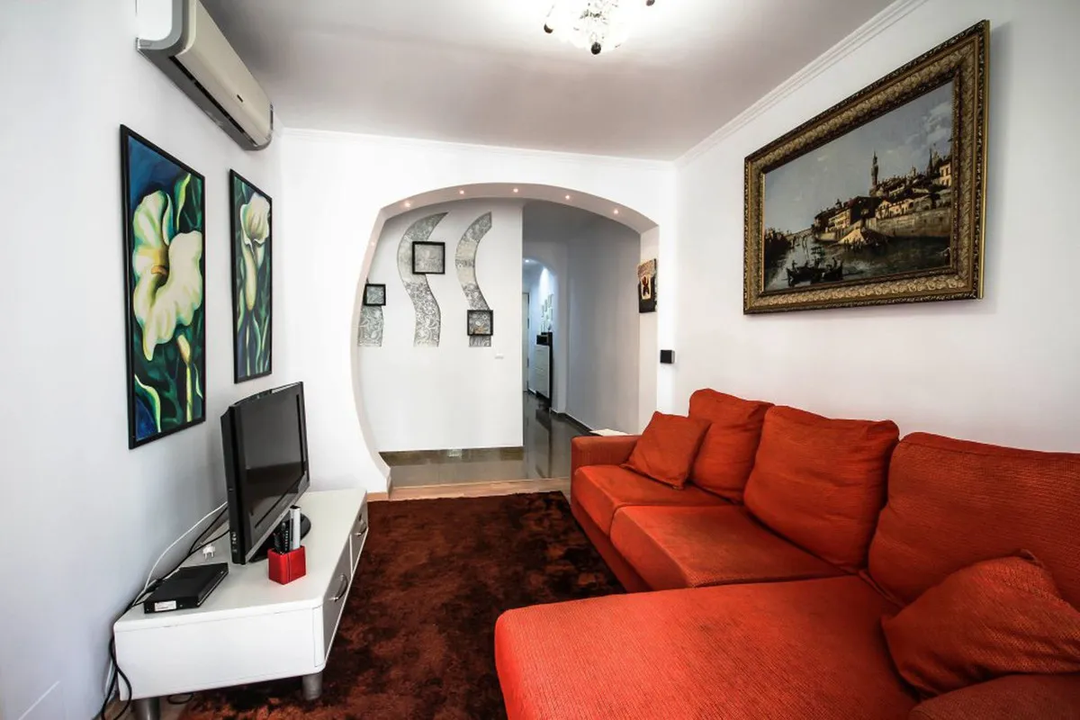 b44ea520-592f-40dc-be8b-e6258a6a4d65