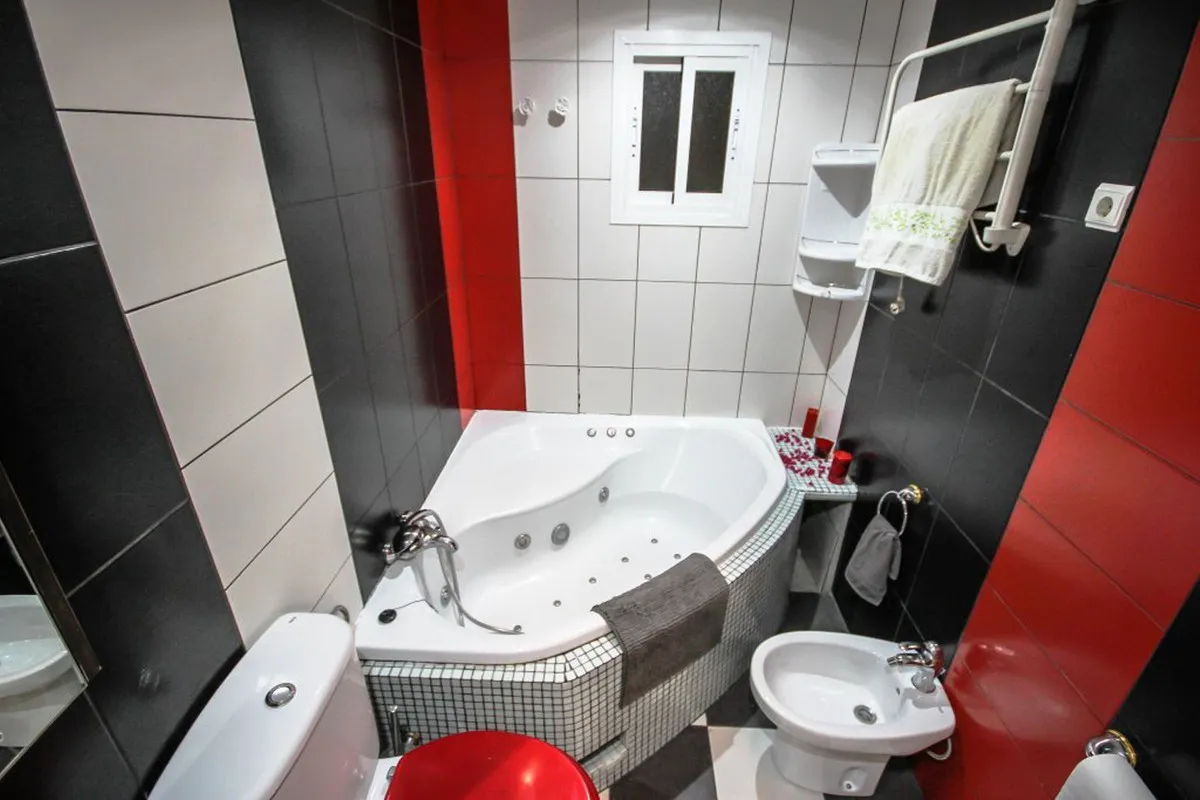 edf8233b-eb20-4d7f-a4bb-8ed577745603