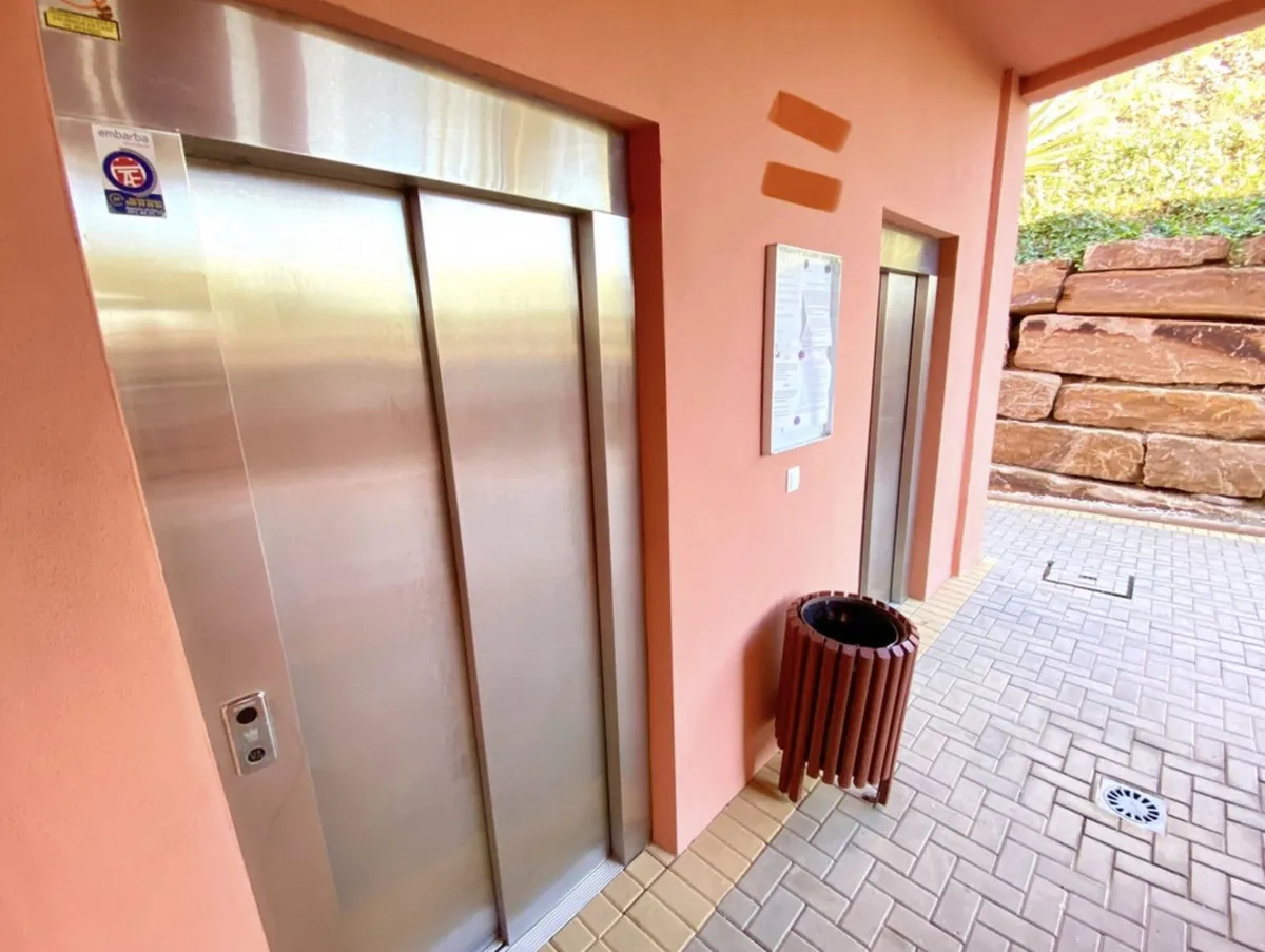 02073a98-15a8-4f4e-a923-47466858138f