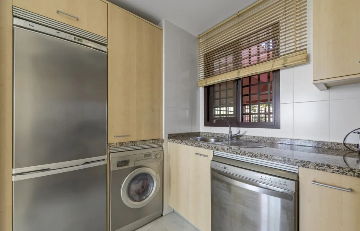 4de2e1d6-0838-473a-b2c4-3ee064eeb5f8