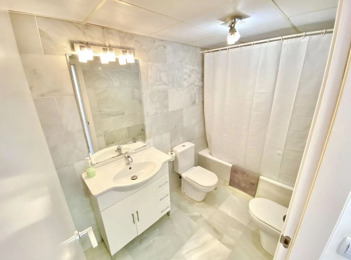 b930e161-dc2b-4a3a-bac6-f211b430f109