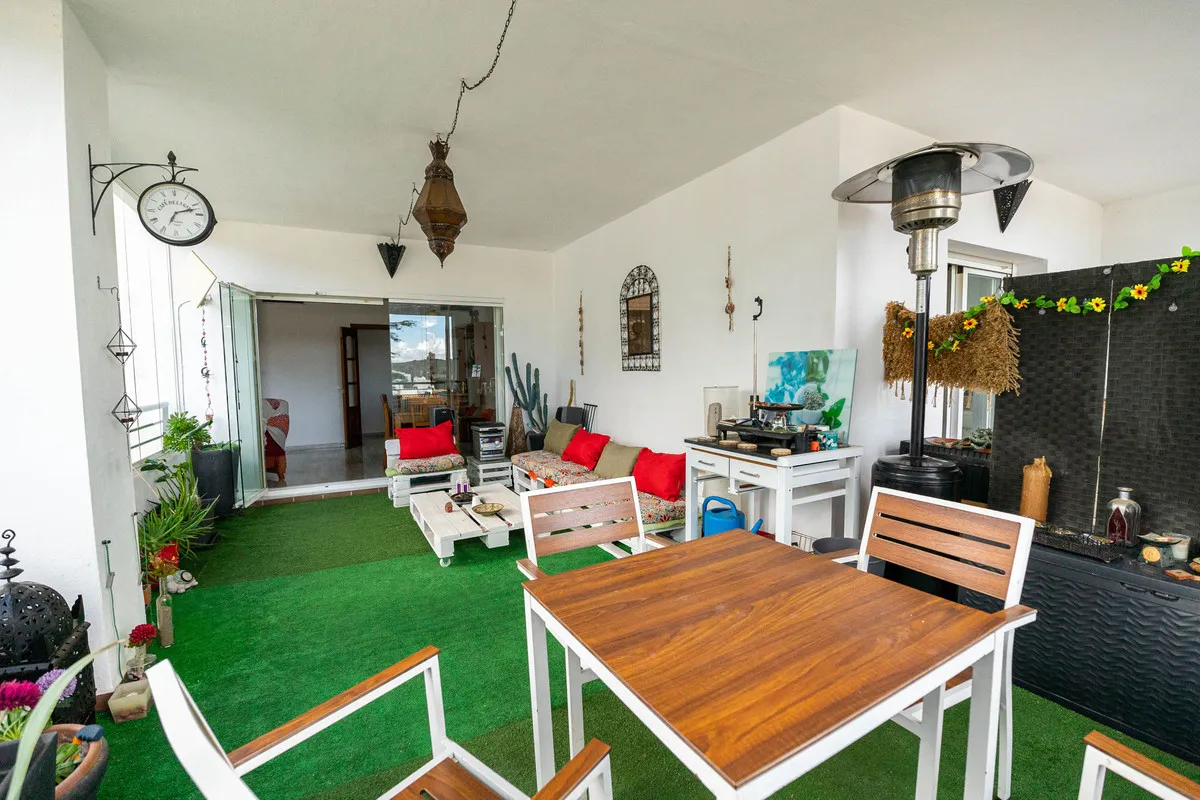 8e07b962-3996-4430-b752-decc7230fc09