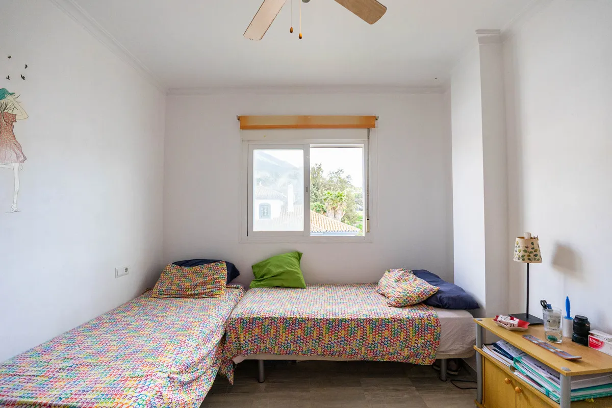 94816b3a-4c72-489b-aadc-3f57755b3cd2