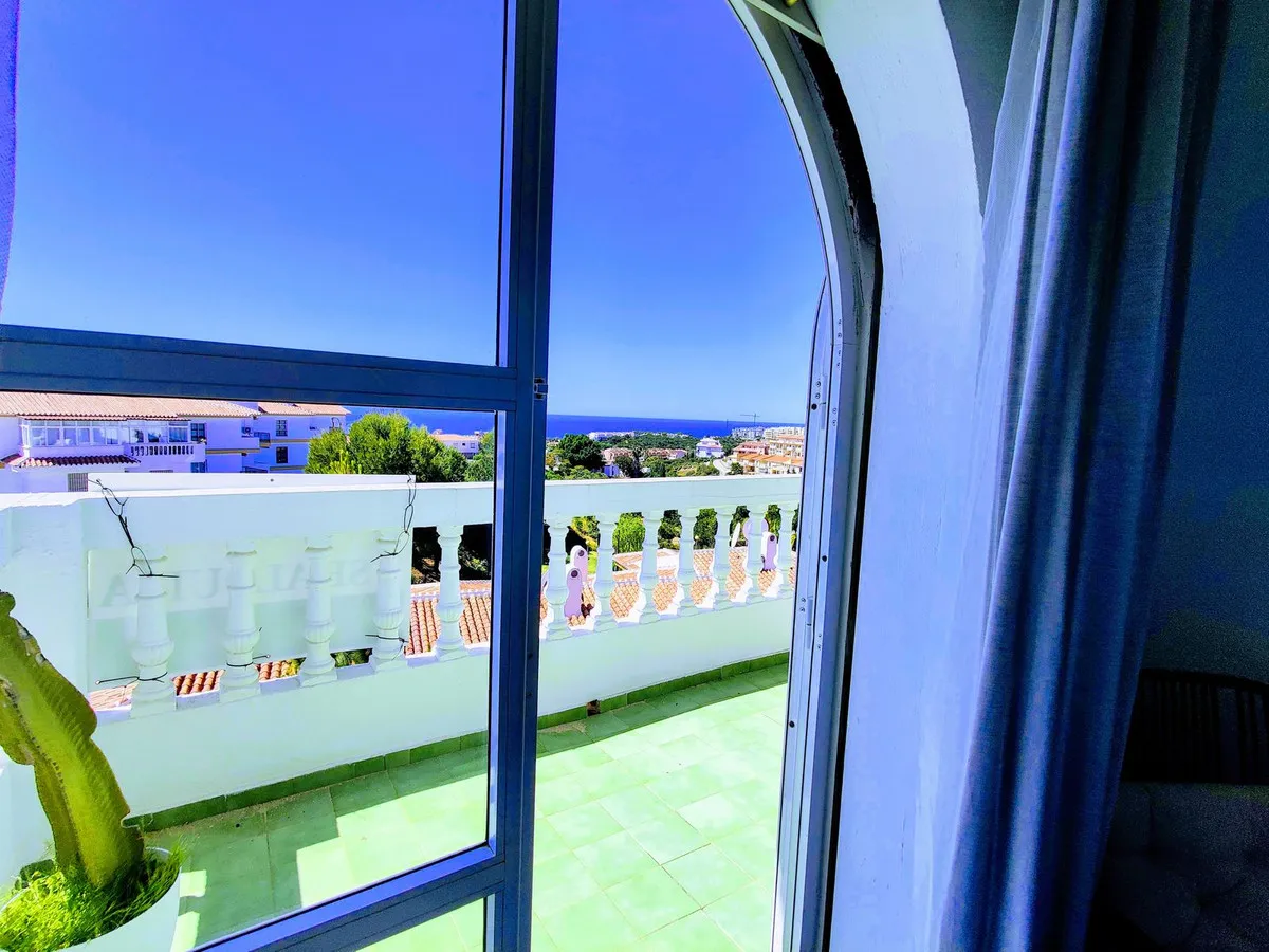 b35a363c-69f3-460c-897f-46da5820de0a