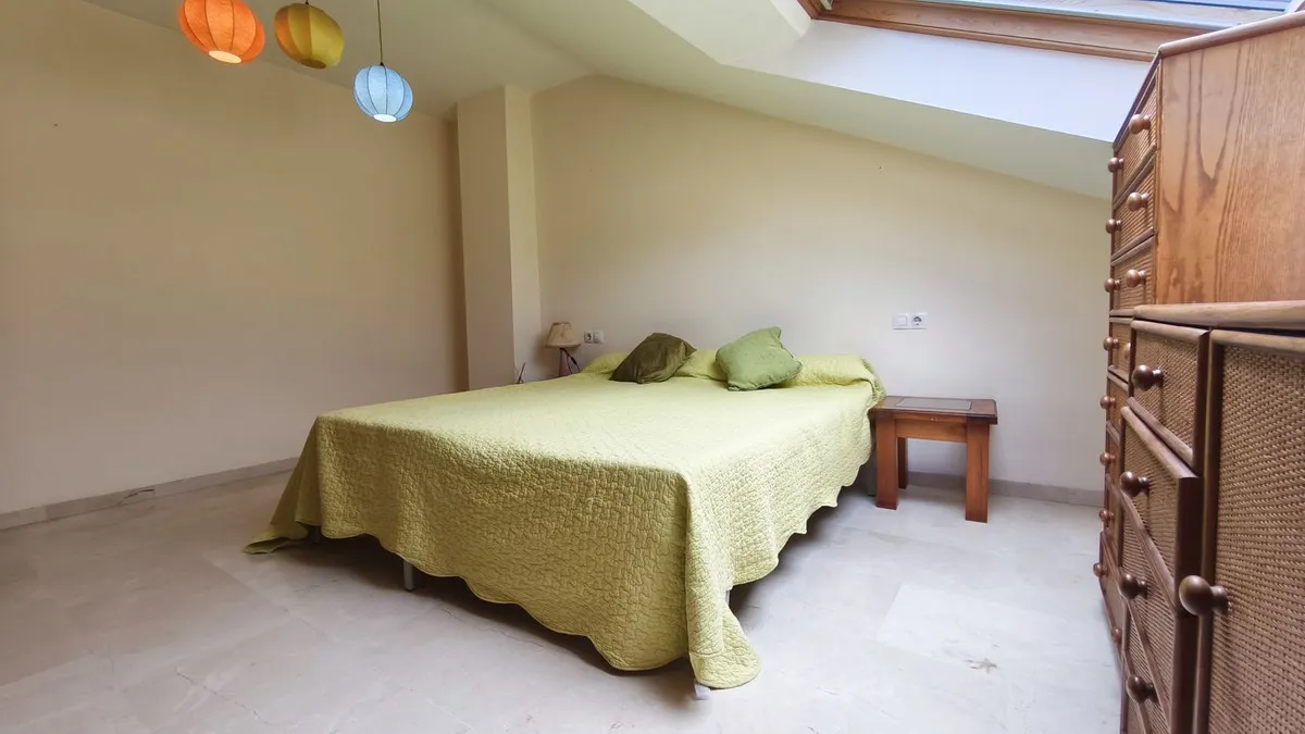 04039549-e23e-487e-8d00-2b7e30dacb79