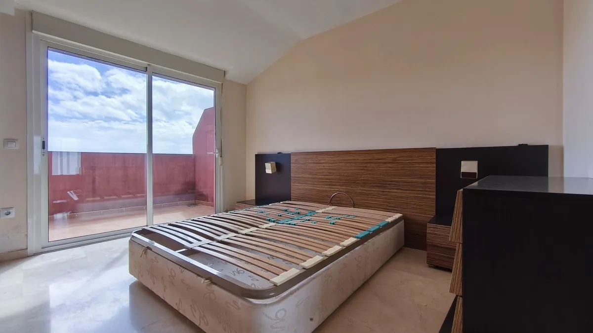 4feab108-d4e9-4da0-8e33-9ce7d43a718e